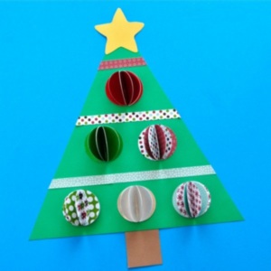Guida completa su come realizzare un bellissimo albero di Natale in carta e 3D